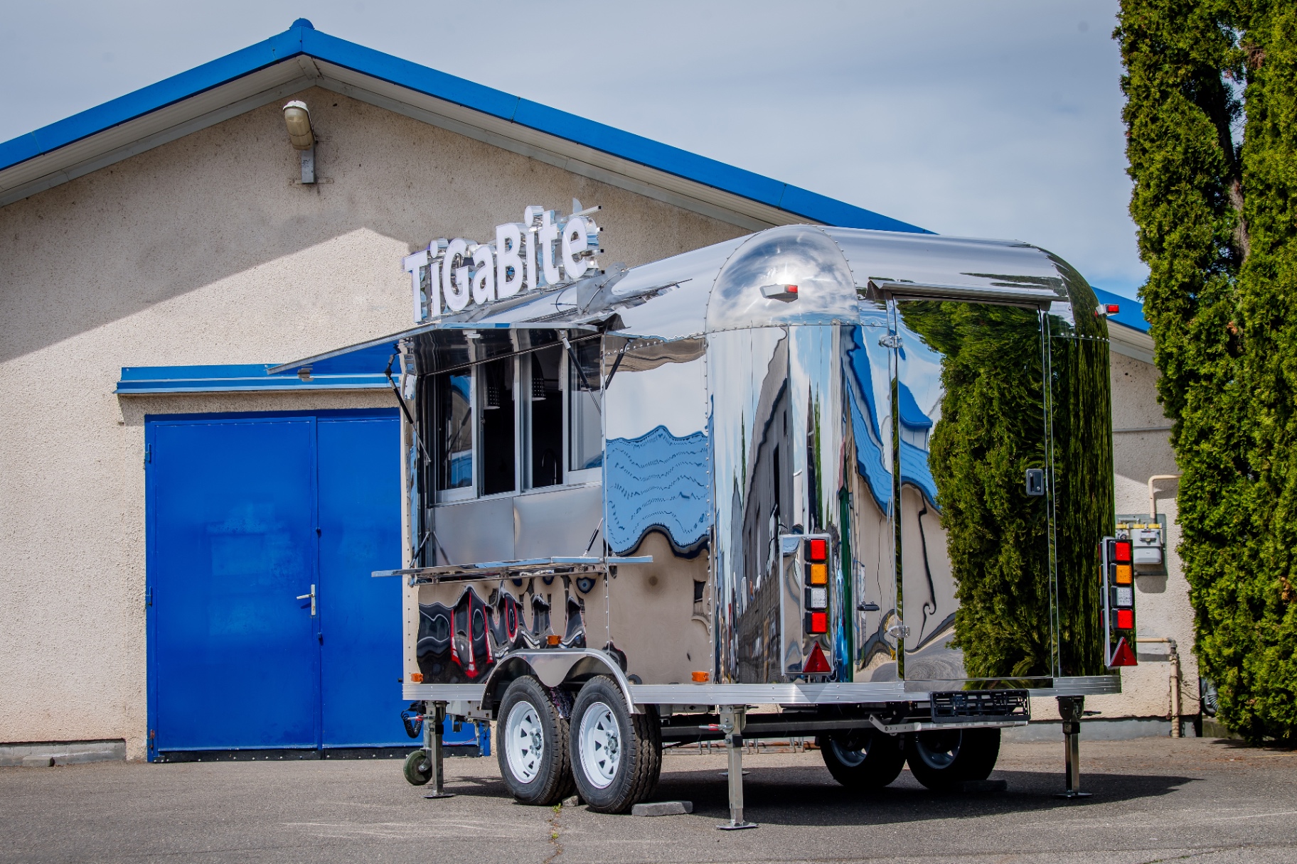 TiGaBite · Oldalnézet
